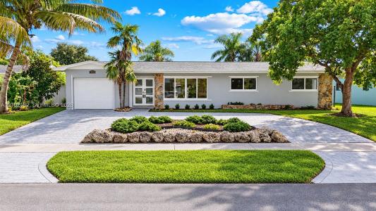 19715 SW 87th Pl, Cutler Bay, Florida 33157, USA