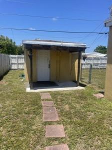 1487 NE 180th Street, North Miami Beach, Floride 33162, États-Unis
