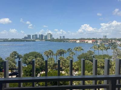 1 Grove Isle Dr A504, Miami, Florida 33133, Stati Uniti