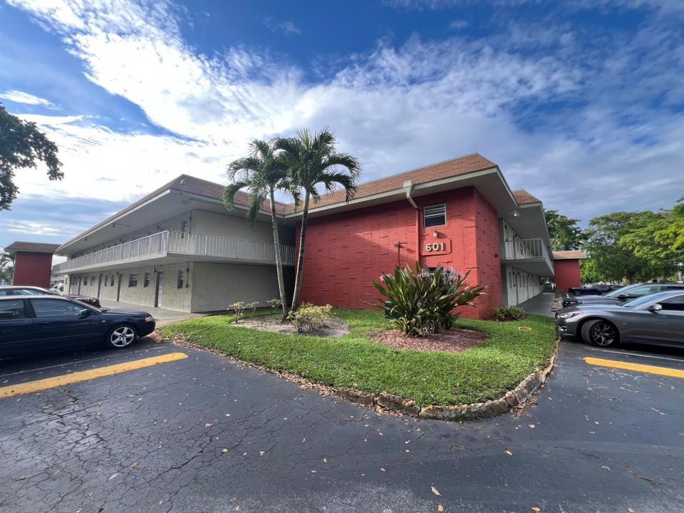 601 S STATE ROAD 7 2H, Margate, Florida 33068, USA