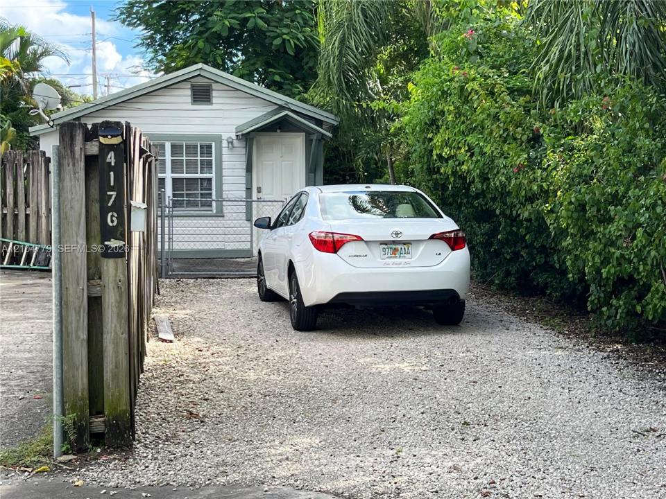 4176 SW 9th St B, Miami, Floride 33134, États-Unis