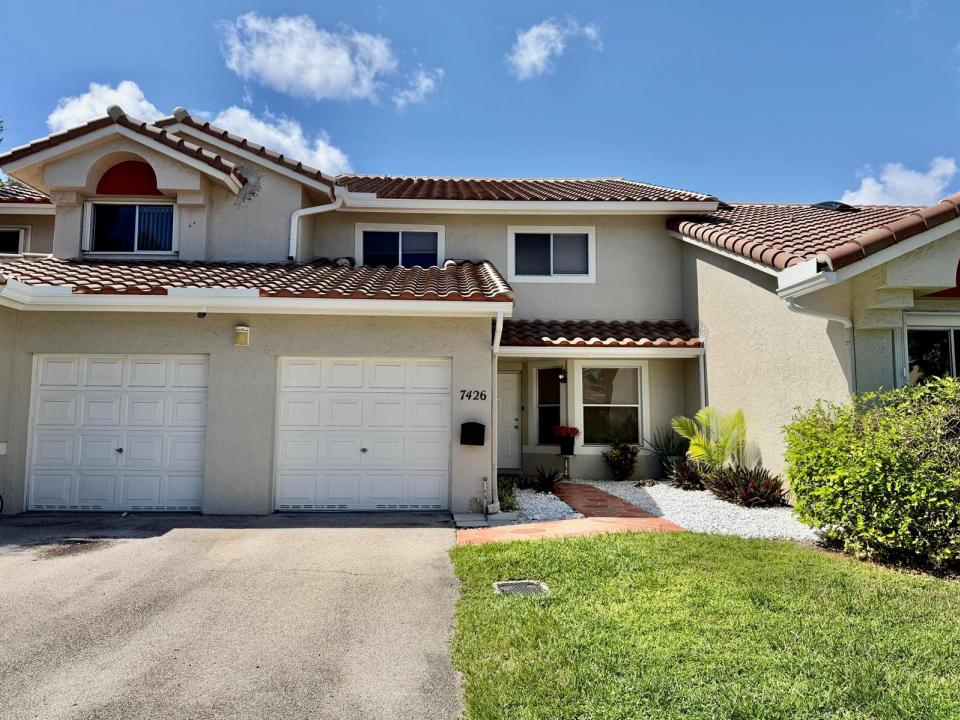 7426 PINEWALK S Drive 19-4, Margate, Floride 33063, États-Unis