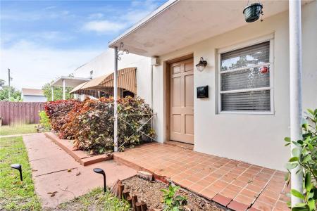 427 NE 107th St 2, Miami, Florida 33161, Estados Unidos