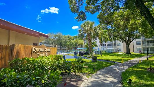 2650 NW 49th Avenue 318, Lauderdale Lakes, Florida 33313, Amerika Birleşik Devletleri