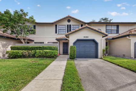 9189 VINEYARD LAKE Drive, Plantation, פלורידה 33324, ארצות הברית של אמריקה 