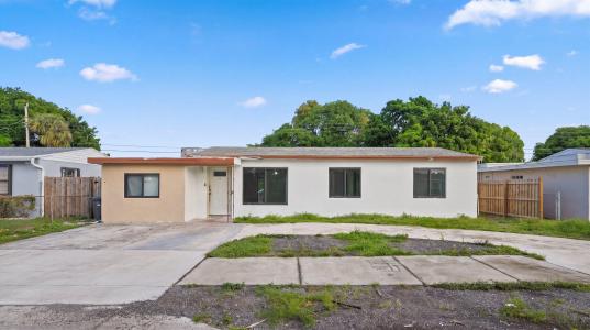 2101 WELLINGTON Road, West Palm Beach, Florida 33409, USA