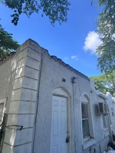 261 NW 81st Street C, Miami, 佛罗里达州 33150, 美国