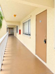 600 VILLAGE GREEN Court 215, Palm Springs, フロリダ 33461, アメリカ合衆国