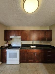 1200 W Blue Heron Boulevard 5, Riviera Beach, Florida 33404