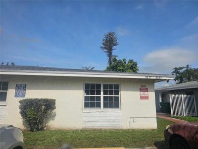 5217 NW 18TH Court, Lauderhill, Floride 33313, États-Unis
