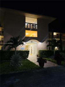 17050 NE 14th Ave 209, Miami, Флорида 33162, Соединенные Штаты