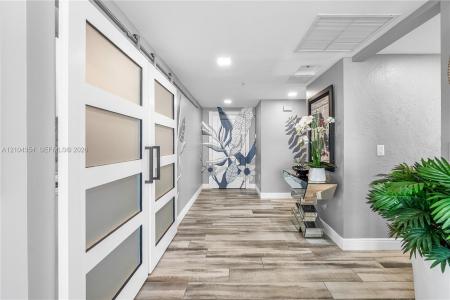 2110 N Ocean Blvd 10E, Fort Lauderdale, Florida 33305, USA