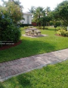 6800 Nova Dr 102-1, Davie, Florida 33317, USA