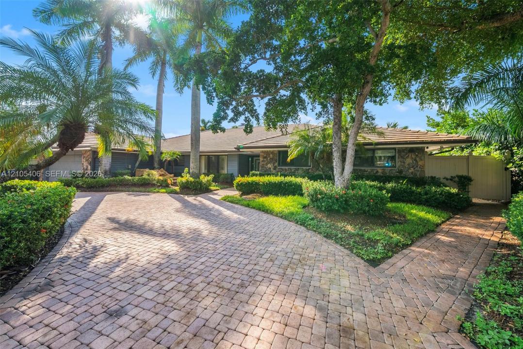 407 Sunset Dr, Hallandale Beach, Florida 33009