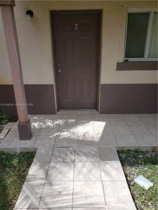 14030 NE 3rd Ct 2, Miami, Floryda 33161, USA