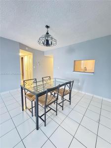 2800 Somerset Dr 115J, Lauderdale Lakes, Florida 33311, USA