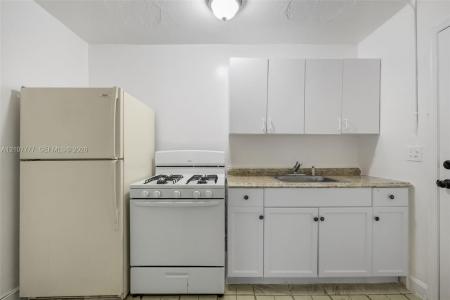 126 SW 18th Ave 4, Miami, פלורידה 33135, ארצות הברית של אמריקה