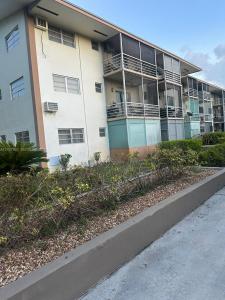 16790 NE 14th Ave 315, Miami, Florida 33162, Estados Unidos
