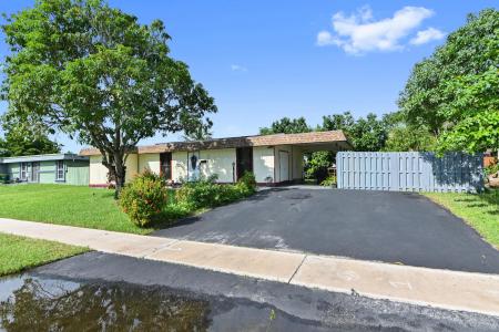 7903 NW 69TH Avenue, Tamarac, פלורידה 33321, ארצות הברית של אמריקה 