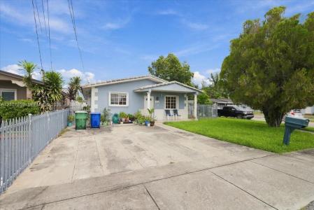 2090 SW 70th Ave, Miami, Florida 33155, USA