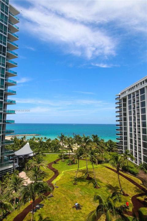 10275 Collins Ave 833, Bal Harbour, 佛罗里达州 33154, 美国