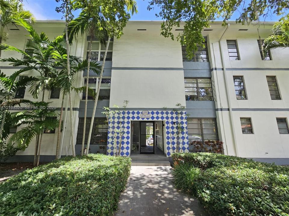 235 Antilla Ave 4, Coral Gables, फ्लोरिडा 33134, संयुक्त राज्य अमेरिका