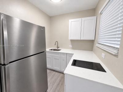2377 NW 35th St Rear, Miami, Floride 33142, États-Unis