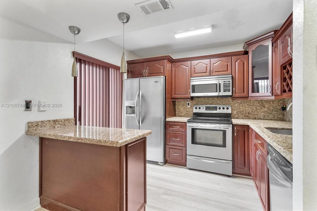20310 NE 3rd Ct 7, Miami, フロリダ 33179, アメリカ合衆国