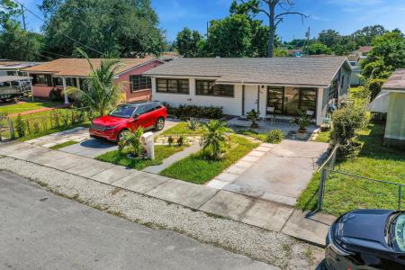 1946 NW 152nd Terrace, Miami Gardens, Florida 33054, Stati Uniti