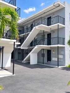Miami, Floryda 33142, USA