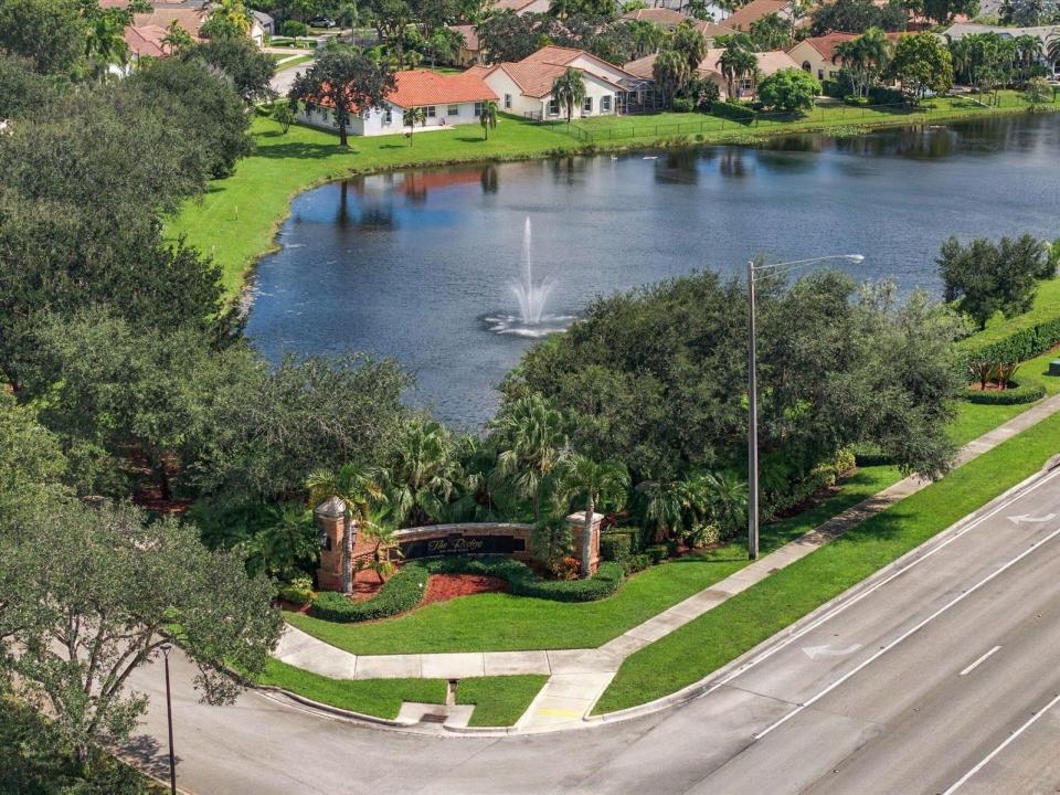 3183 Ridge Trace, Davie, Florida 33328, Stati Uniti