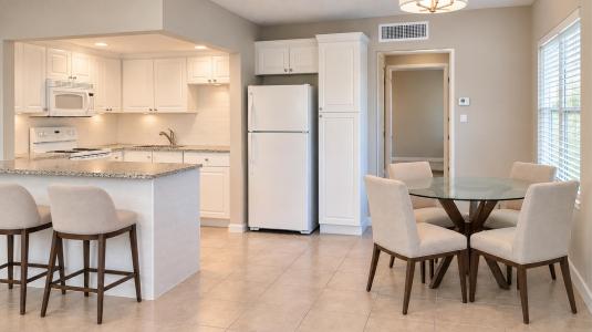128 Norwich  F, West Palm Beach, 佛羅里達州 33417, 美國