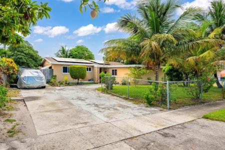2651 NW 42ND NW Avenue, Lauderhill, Florida 33313, Estados Unidos