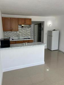 6484 INDIAN CREEK Drive 110, Miami Beach, Florida 33141, Amerika Birleşik Devletleri