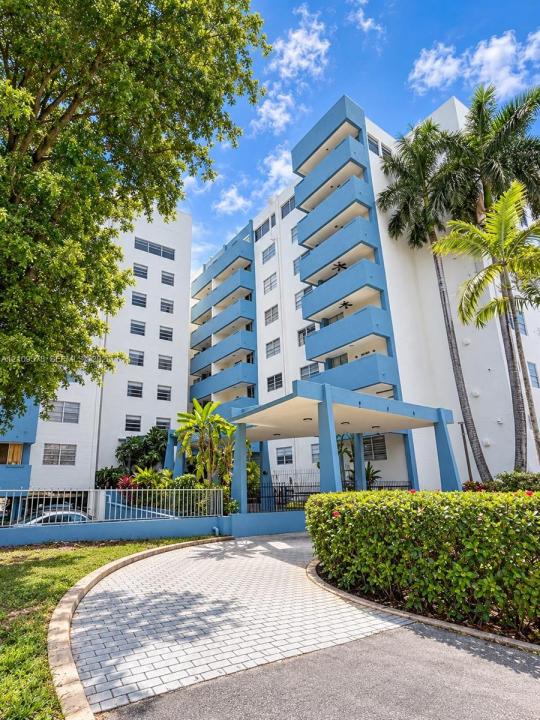 5050 NW 7th St 218, Miami, פלורידה 33126, ארצות הברית של אמריקה