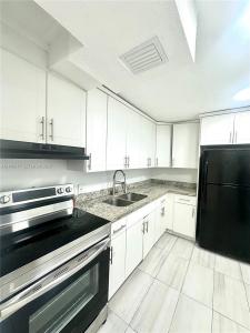 447 NE 195th St 214, Miami, Florida 33179