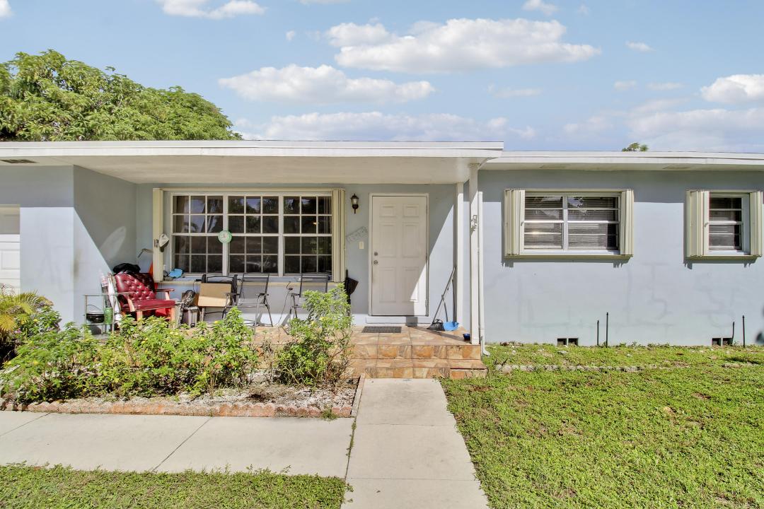 1744 Crestwood Boulevard, Lake Worth, פלורידה 33460, ארצות הברית של אמריקה