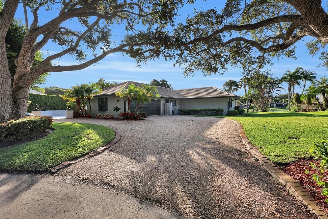 10158 SE ACORN Way, Jupiter, Floryda 33469, USA