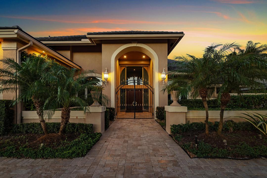 7235 QUEENFERRY Circle, Boca Raton, Floryda 33496, USA