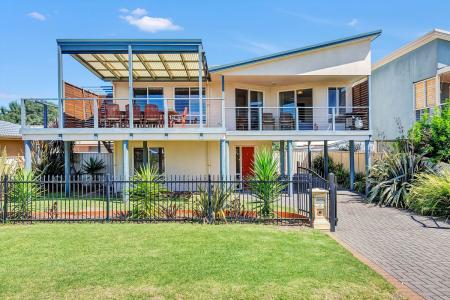 4 Thomas Street, Aldinga Beach, SA 5173, Australia