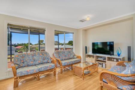 4 Thomas Street, Aldinga Beach, SA 5173, Australia