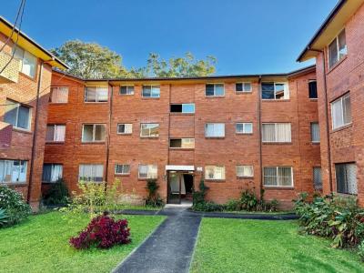 6/190 Sandal Crescent, Carramar, NSW 2163, Australia