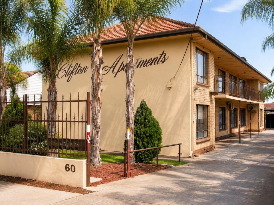 2/60 Clifton Street, Blair Athol, SA 5084, Úc