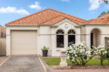 5 Clovelly Avenue, Glenelg North, SA 5045, Australia