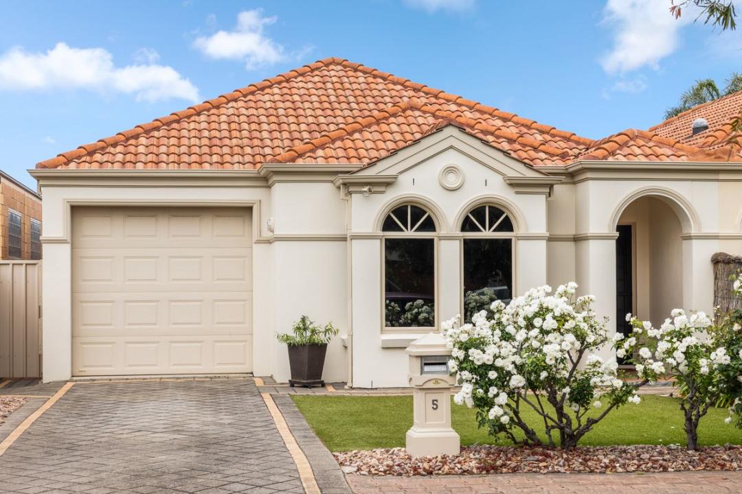 5 Clovelly Avenue, Glenelg North, SA 5045, Australia