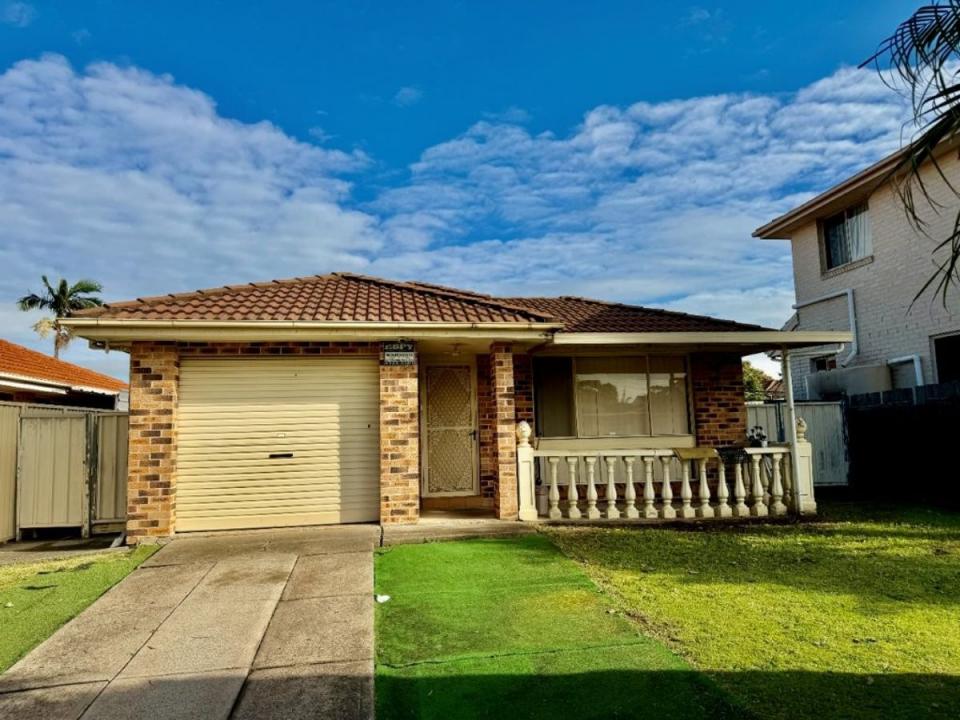 87 Falcon Circuit, Green Valley, NSW 2168, Úc
