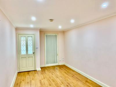 2 Gilbert Street, Cabramatta, NSW 2166, 오스트레일리아