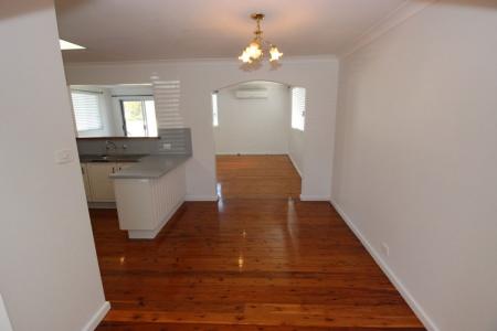 33 Renfrew Crescent, Edgeworth, NSW 2285, Australia