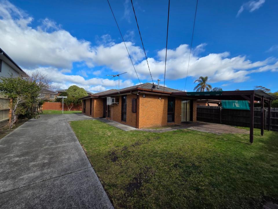 18 Debbie Close, Clarinda, VIC 3169, Australia