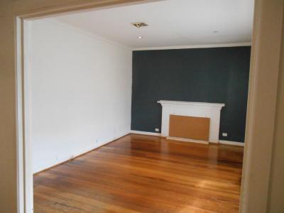 2 Gunther Ave, Springvale, VIC 3171, Australia
